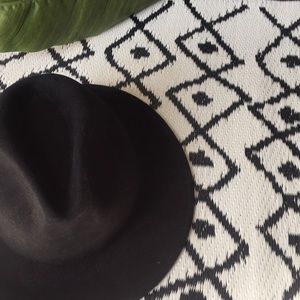 VINTAGE WOOL FEDORA